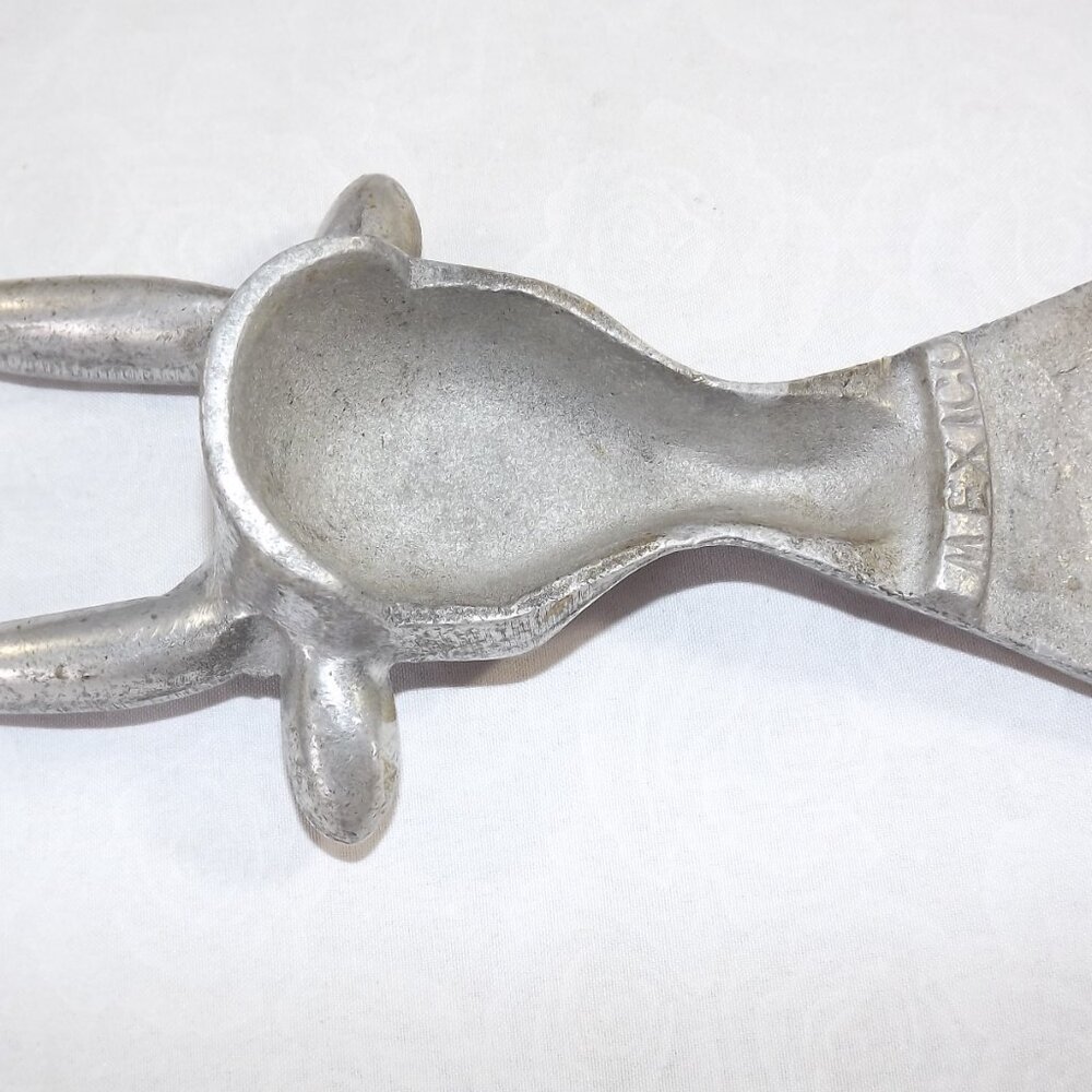 Vintage Bull Head Boot Jack, marked Mexico - Picture 8 of 8
